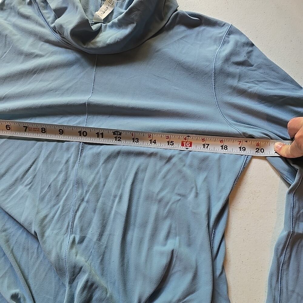 Lululemon Melodic Movement Top Womens 12 Long‎ Sleeve Funnel Neck Cascade Blue - Picture 4 of 9